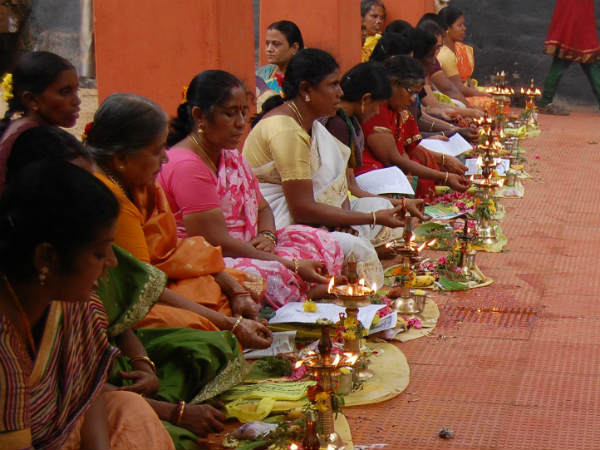 திருவிளக்கு பூஜை