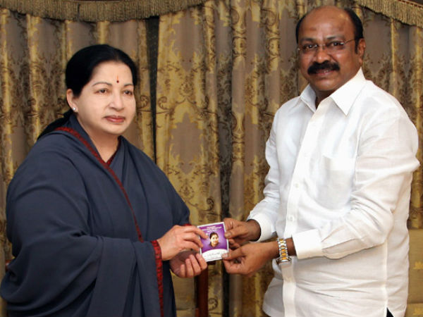 அதிமுகவுக்குத் தாவிய பரிதி இளம்வழுதி