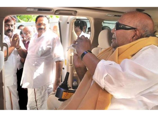 கருணாநிதி - விஜயகாந்த். 