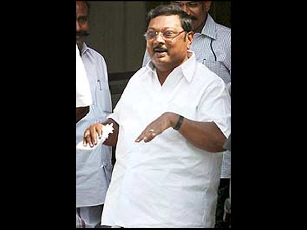 தலைவர் பதவிக்கு குறியா?