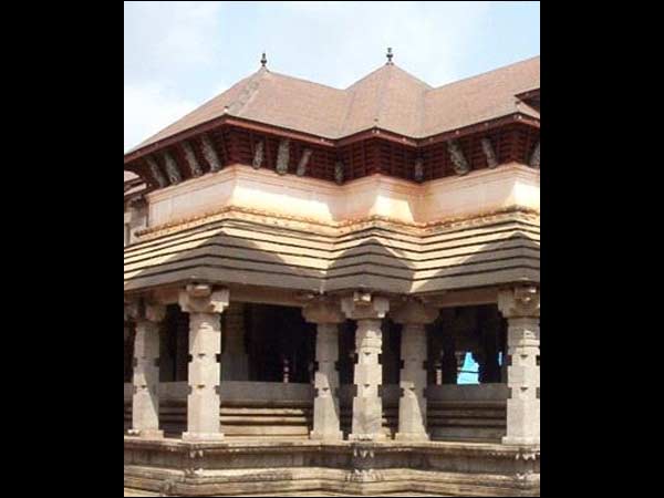 மூல ஊர் மூட்பித்ரி