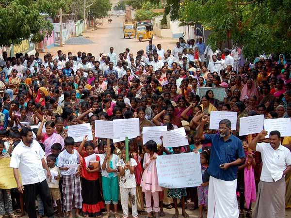 2 லட்சம் வழக்குகள்: 2 லட்சம் வழக்குகள்: