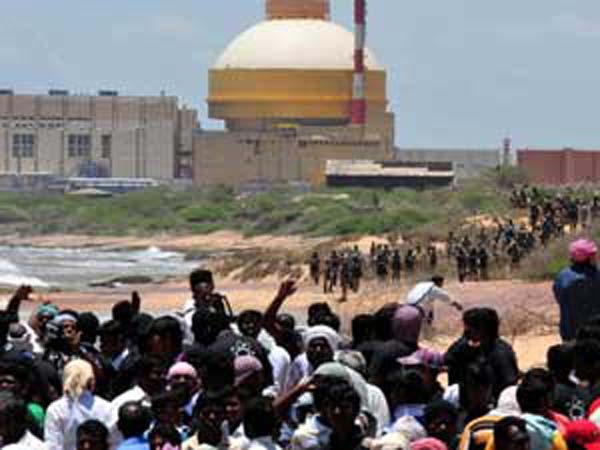 மக்கள் முடிவுக்கு காத்திருக்க வேண்டும் மக்கள் முடிவுக்கு காத்திருக்க வேண்டும்