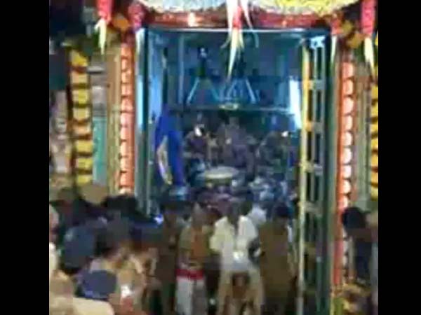 திருமாமணி ஆசான மண்டபத்தில்..