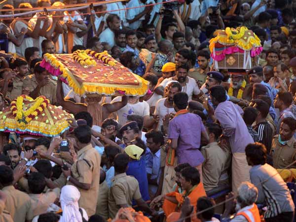 சாமியே சரணம் அய்யப்பா..