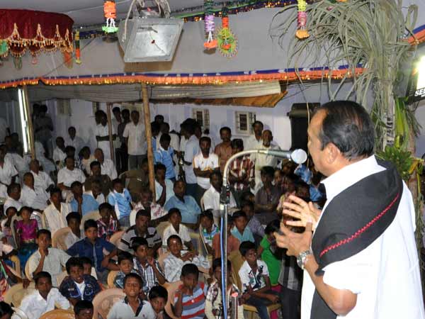 இளைஞர்கள் மதுவிற்கு அடிமை