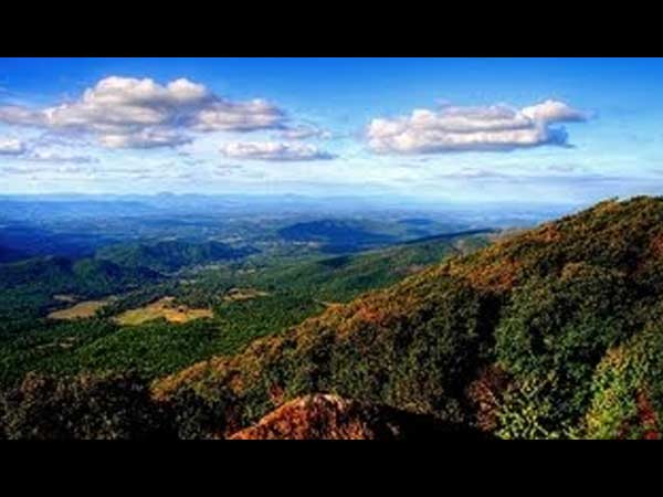 முழுக்க முழுக்கத் தமிழர்கள்