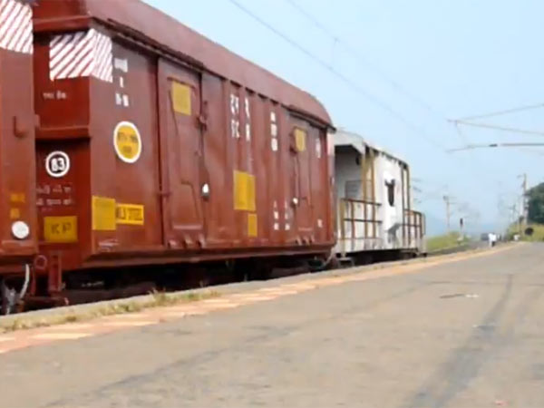 தமிழகத்தின் நிலையைப் பாருங்கள்
