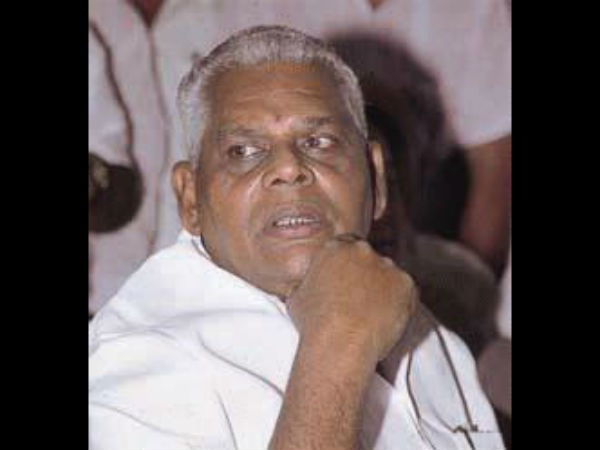 மூப்பனார் வெளியேறக் காரணமாக அமைந்தவர்