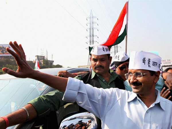 போலி அடையாள அட்டை....