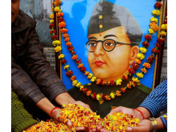 Advani sole MP to pay homage to Netaji in Parliament Advani sole MP to pay homage to Netaji in Parliament