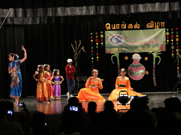 கலை நிகழ்ச்சிகள் கலை நிகழ்ச்சிகள்