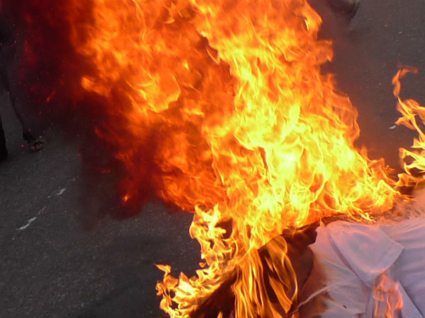 மதுரையில் எரிப்பு