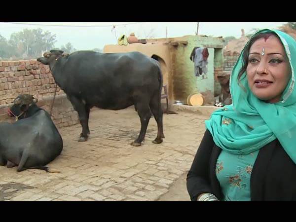 மாமியார் வீட்டில் வலது கால் வைத்து