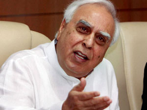Kapil Sibal to Arvind Kejriwal: Prove graft charges against me or quit Kapil Sibal to Arvind Kejriwal: Prove graft charges against me or quit
