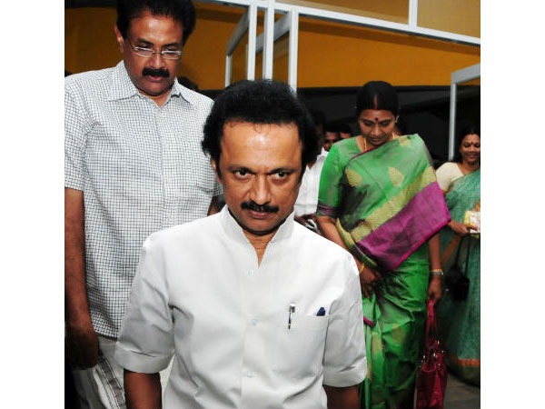 ஸ்டாலின் தனது பிள்ளைகளை தமிழ் படிக்க வைத்தாரா...?