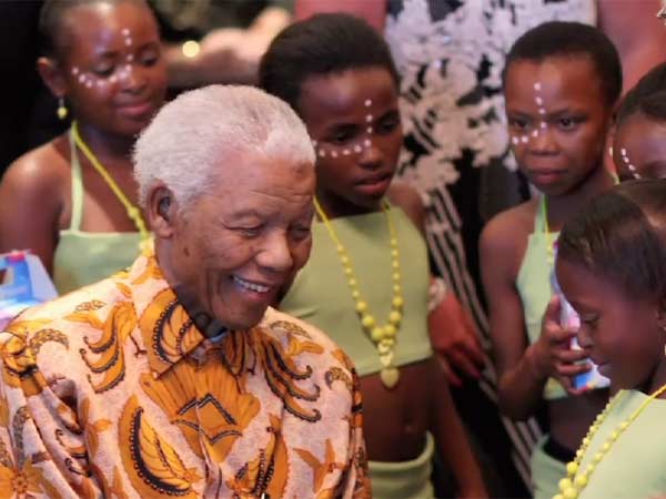 மூன்று அறக்கட்டளைகள்: மூன்று அறக்கட்டளைகள்: