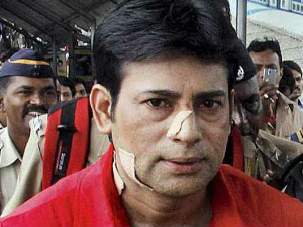 2002 முதல் சிறையில் 2002 முதல் சிறையில்