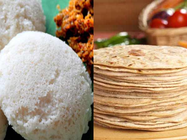 இட்லி, சப்பாத்தி சுடுகிறார்