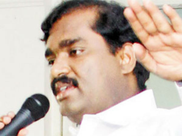 வேல்முருகனுடன் எம்.ஆர்.கே.பன்னீர்செல்வம் சந்திப்பு