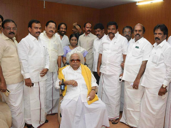 திமுக மட்டுமே வெல்லும்