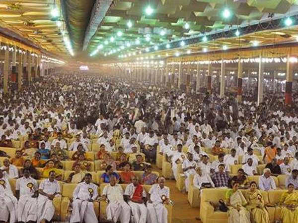 கலாச்சாரத்தை அழிக்கப் பார்க்கிறார்கள்