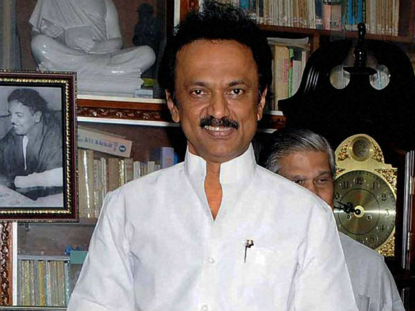 சீனி சர்க்கரை சித்தப்பா.. ஏட்டில் எழுதி நக்கப்பா