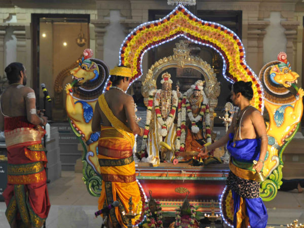 சிறப்பு பூஜைகள்