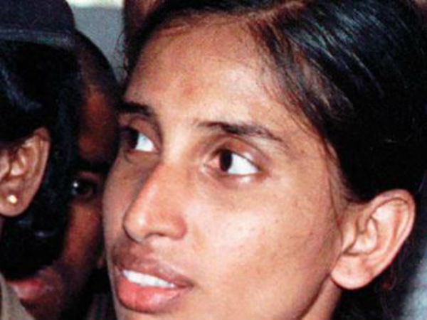 முதன்முதலில் பார்த்தேன்.... முதன்முதலில் பார்த்தேன்....