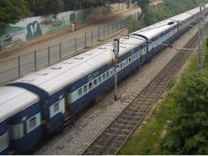 Pothigai Express delayed 3 hours Pothigai Express delayed 3 hours