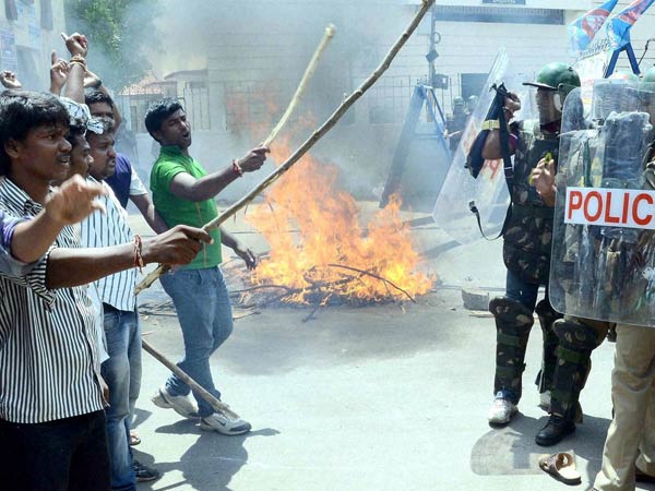 பணியக் கூடாது....