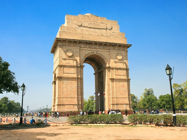 ஹிஸ்ஸார், ஆக்ராவிலிருந்து