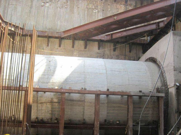 நீரும், பாறைகளும்…