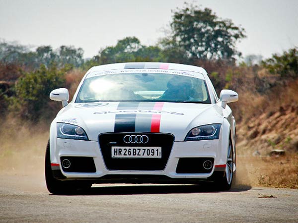 அலுவலக ஓட்டுநர்களின் குறுக்குபாதை அவசரம்: