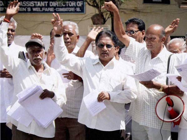 உண்மை பயனாளிகள் பாதிப்பு:
