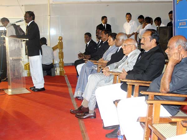 காங்கிரஸ் துதிப்பாடும் கட்சி...