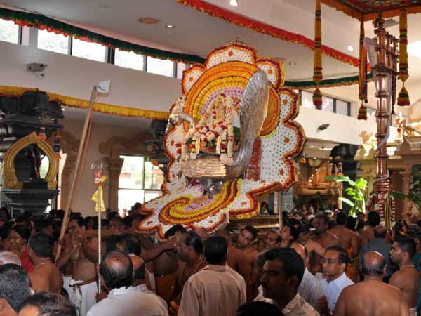 முருகன் அருளாசி பெற வாருங்கள்