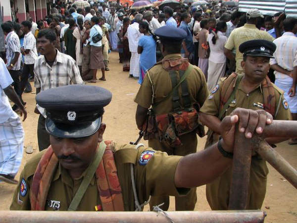 மனித உரிமைகள் மீறல்...