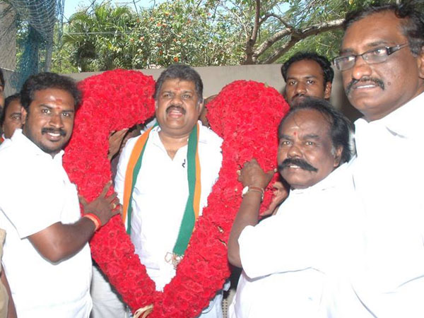 டெல்லிக்குப் போன தலைவர்கள்