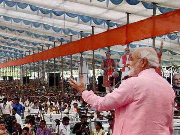 மோடி ரசிகர்கள்... மோடி ரசிகர்கள்...