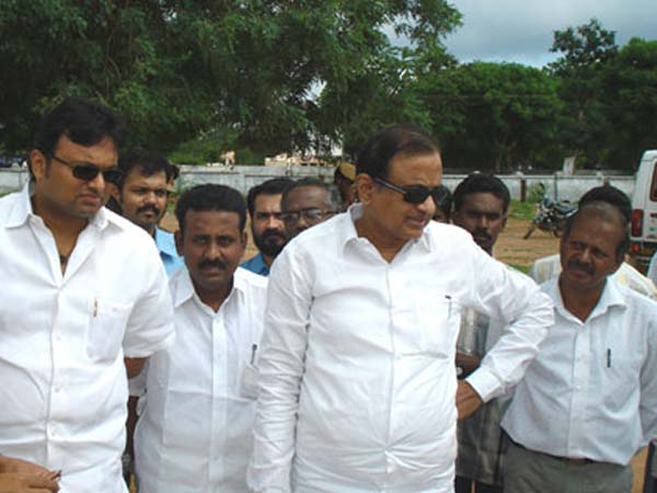 உங்கள் வீட்டுப் பிள்ளை