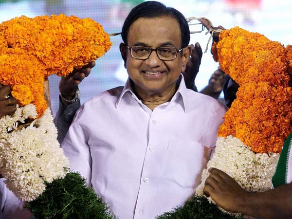 மண்ணில் பிறந்தவர்கள் மண்ணுக்குத்தான் செல்ல வேண்டும்