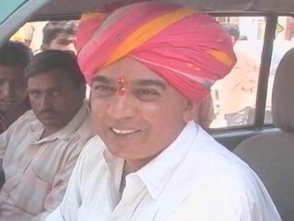 கட்சியில் லீவ் கேட்ட ஜஸ்வந்த் மகன்