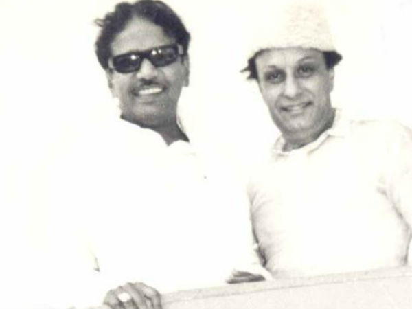 அவங்க எதையாவது எழுதுவாங்க