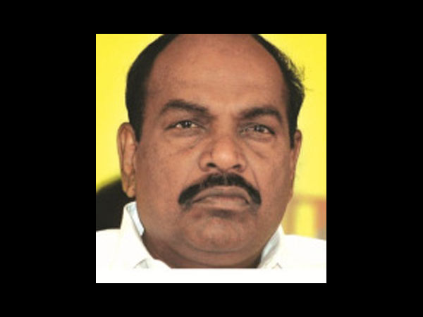 அள்ளிவிடும் வேட்பாளர்கள்
