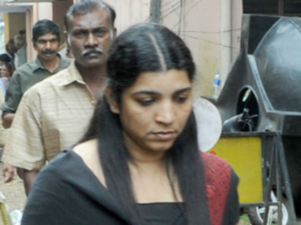மத்திய அமைச்சருடன் நெருக்கமாக