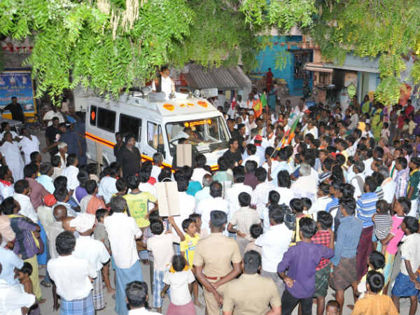 நல்லா விளையாடுங்க…