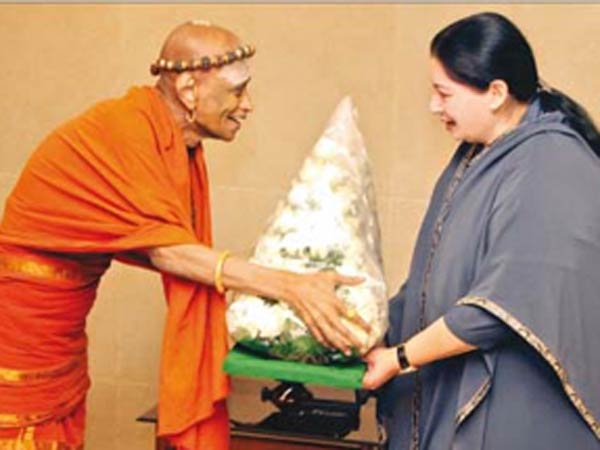 ஜெ.பிரதமராக சிறப்பு பூஜை செய்கிறீர்களா...