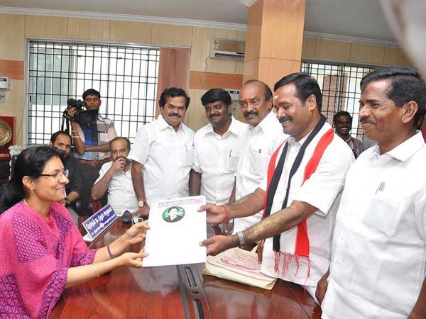 திருச்சியில் வேட்புமனு