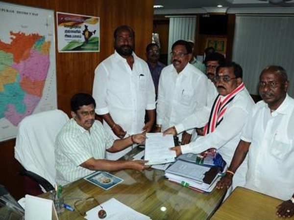 மரகதம் குமரவேல்
